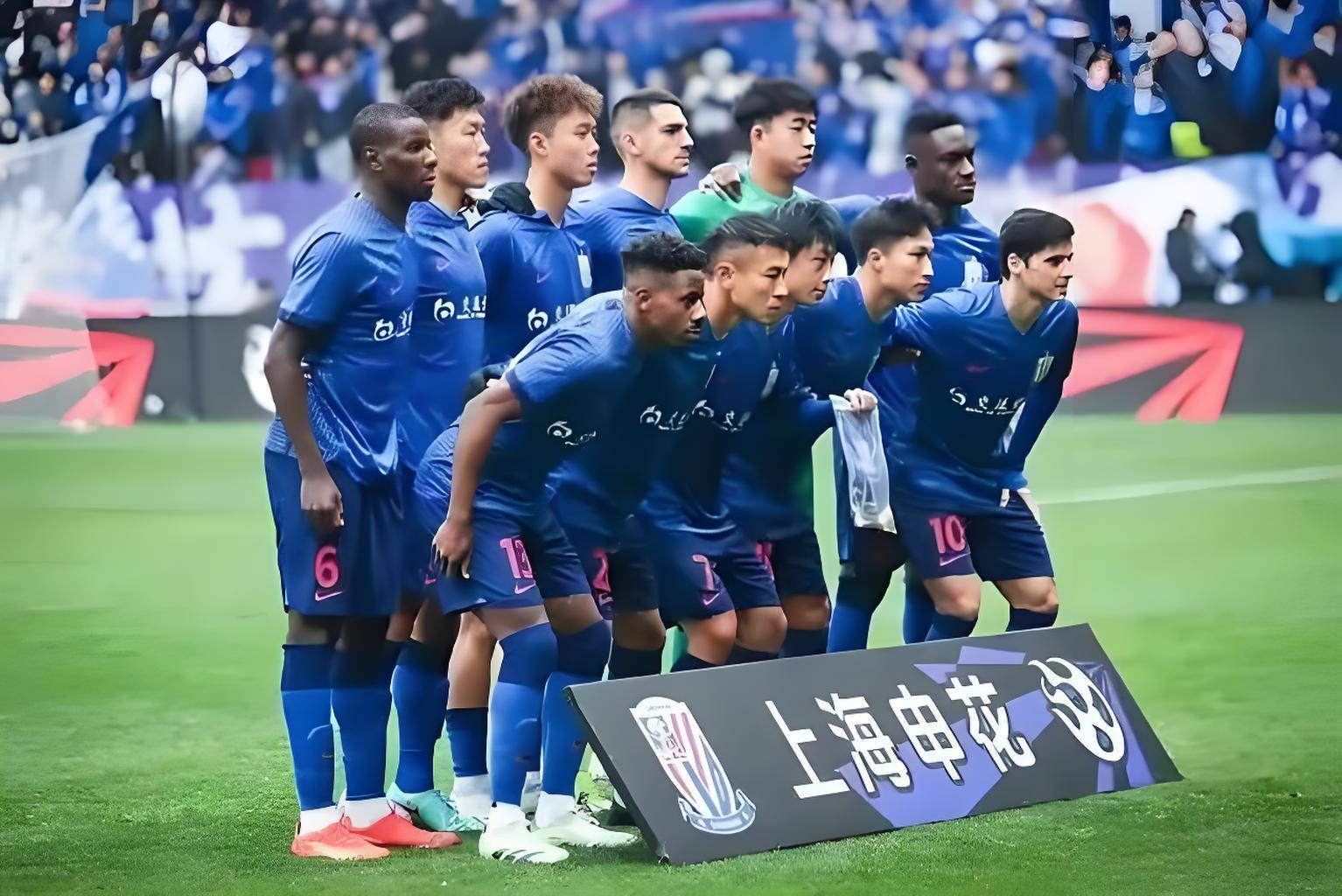 热情角逐！两支不同实力的队伍将在赛场上交锋的简单介绍