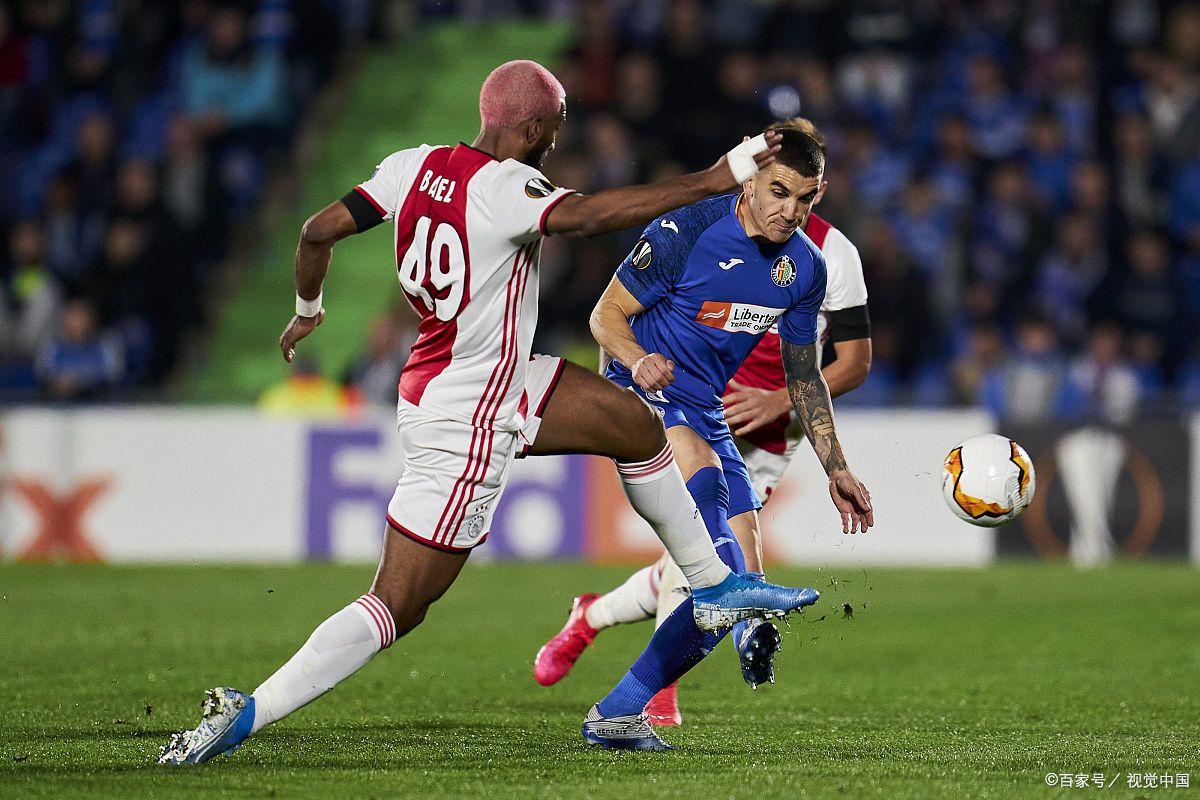 阿贾克斯连续三轮不败,状态神勇 阿贾克斯连续三轮不败,状态神勇