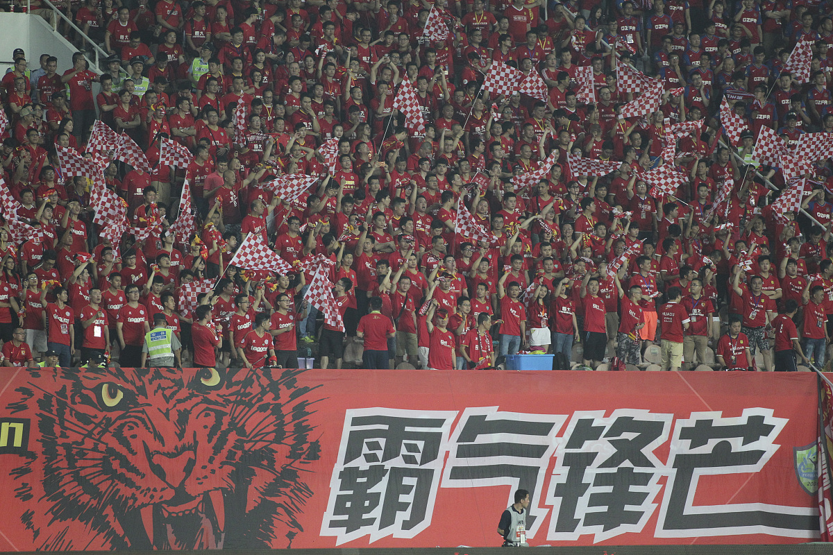 中超赛场风起云涌,球队实力悬殊战出精彩的简单介绍 中超赛场风起云涌,球队实力悬殊战出精彩的简单介绍