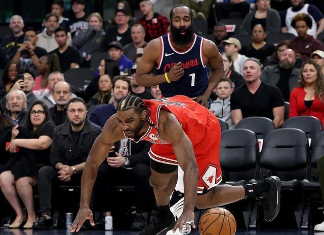 勇士不敌快船：实力对比再次体现出明显差距的简单介绍