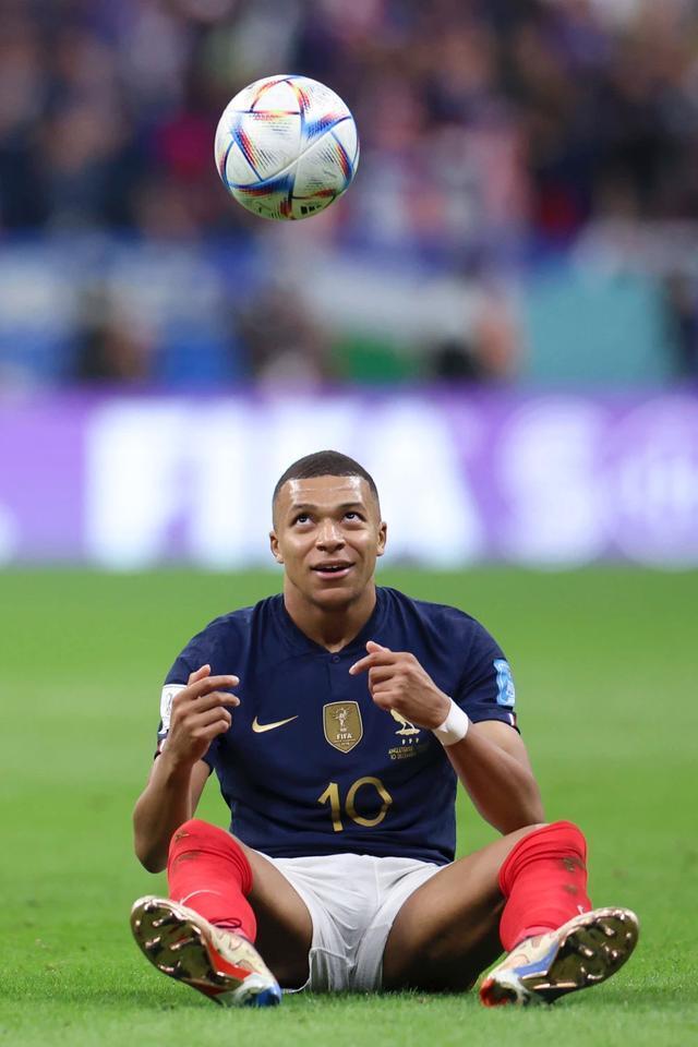 包含塞维利亚逆转智利，姆巴佩惊艳世界的词条