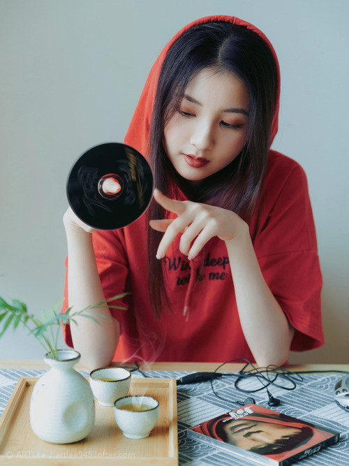 中场魔术师,恩佐以一人之舞,主导巴萨征服沙特之战