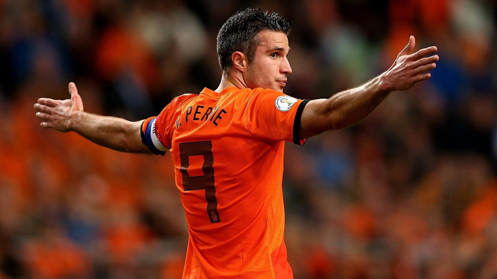 钢铁的两种铸法，从英超鏖战到芬兰奇迹