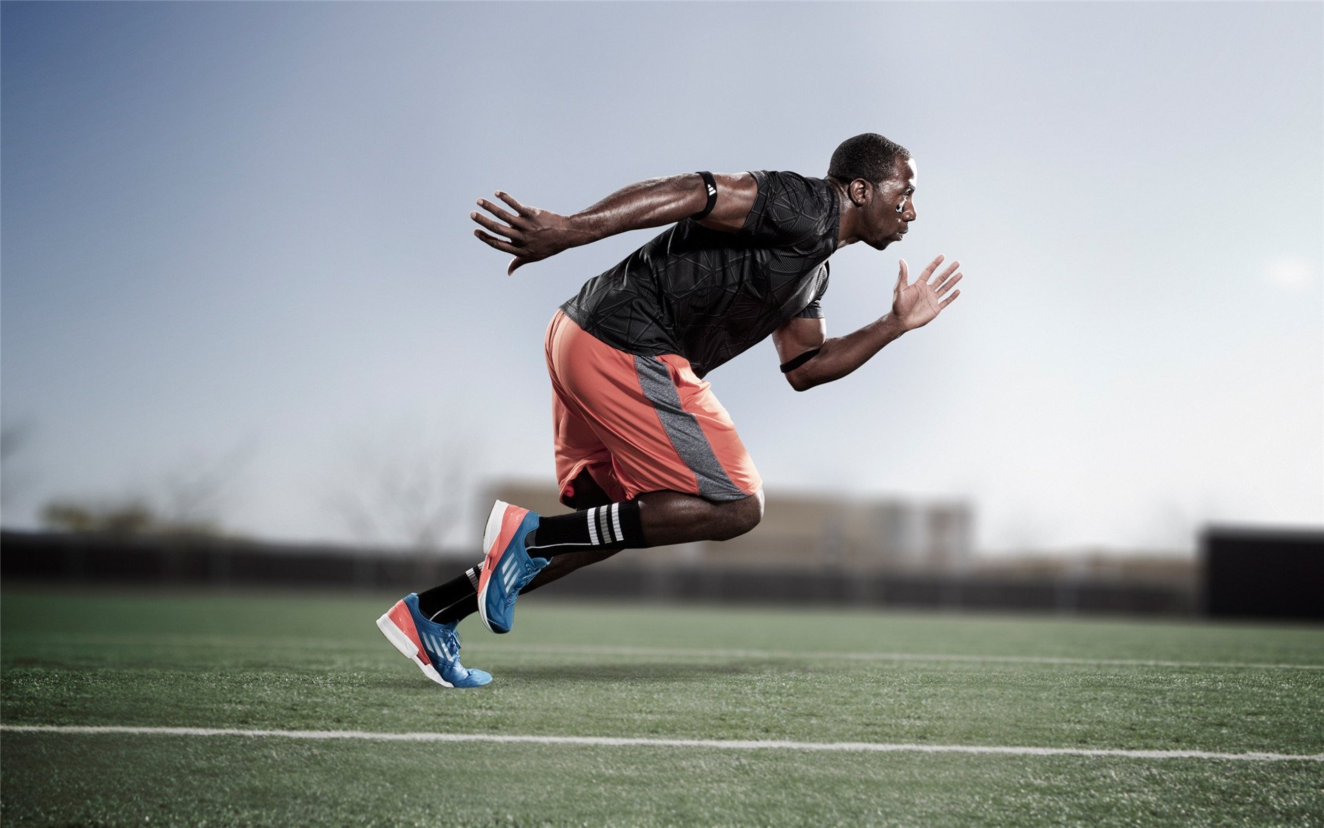 红蓝鏖战，当马赛打穿药厂，映照F1年度争冠的终极悬念